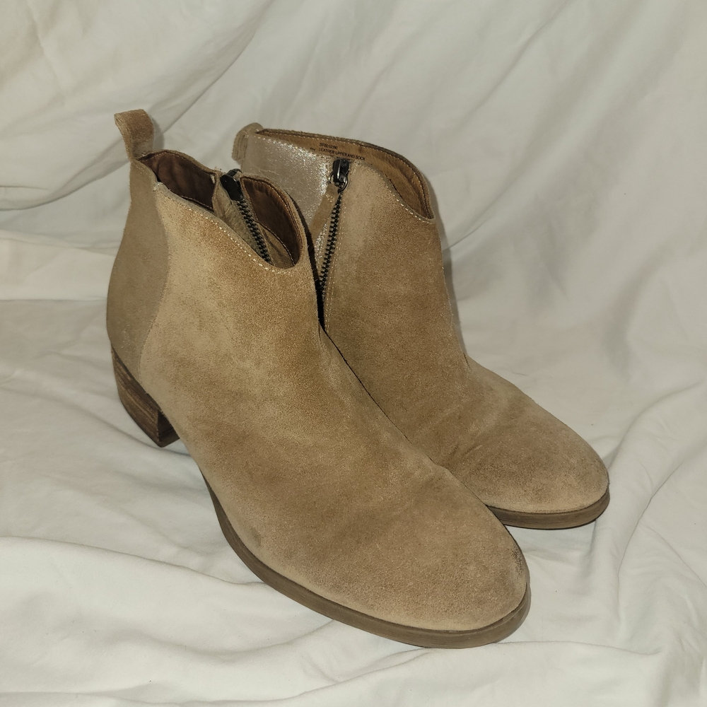 Sofft Tan Heeled Ankle Boots